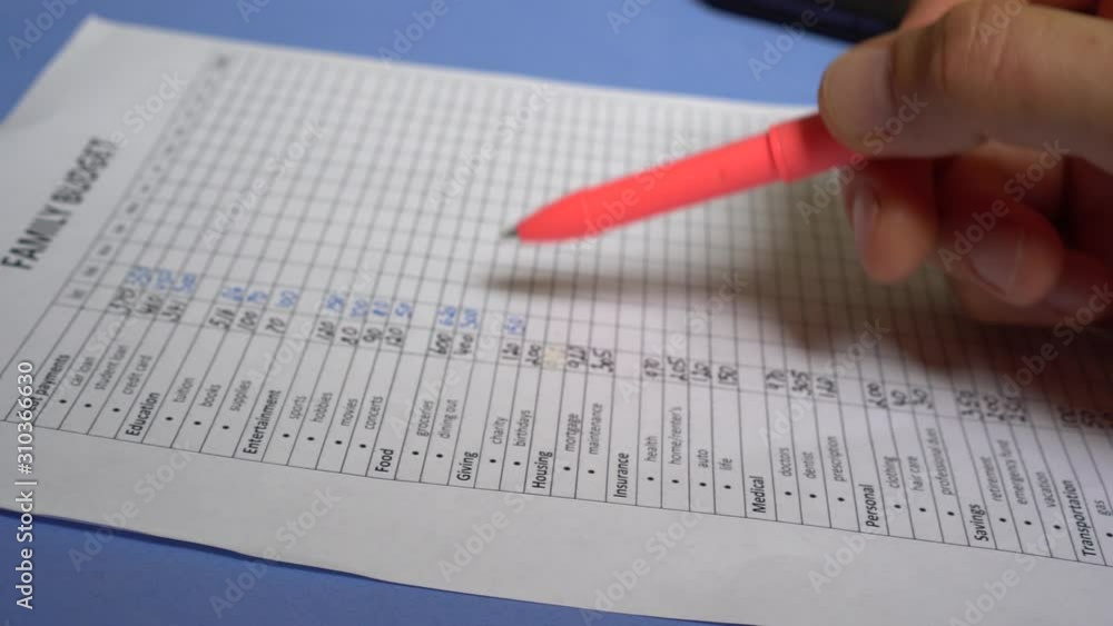 Budgeting. Money Saving. Monthly Family Budget Binder and Bill Tracker. Income and expenses Budgeting. Money Saving. Monthly Family Budget Binder and Bill Tracker. Income and expenses