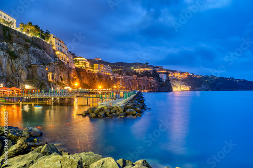 Foto Sorrento on the Italian Amalfi Coast at night