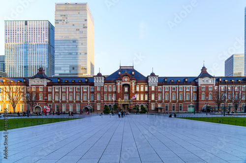 Obraz na płótnie 東京駅 w salonie