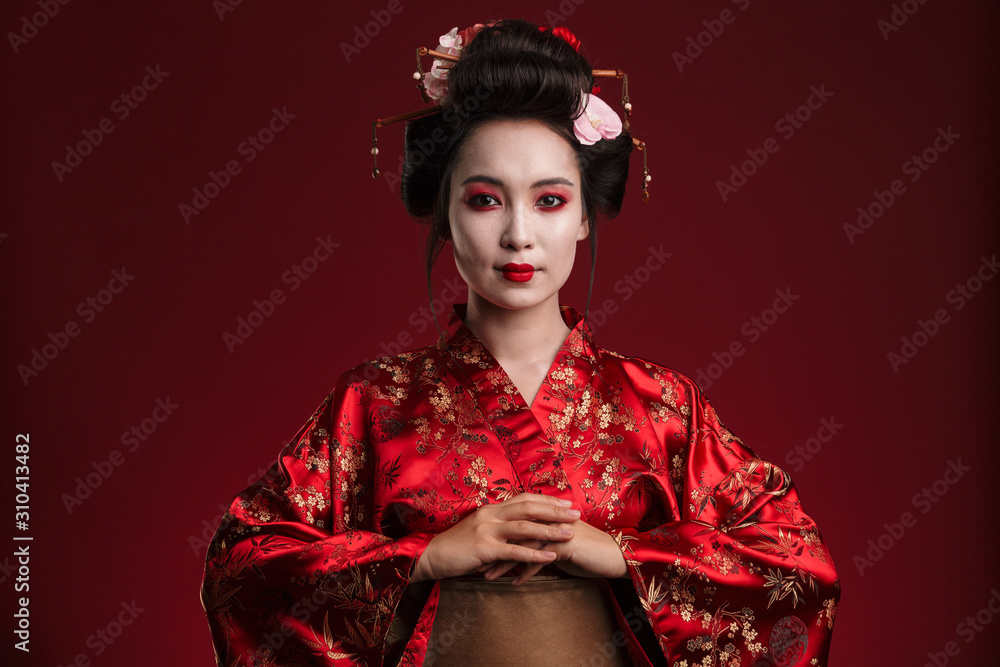 Frase litro secundario Image of beautiful young geisha woman in traditional japanese kimono Stock  Photo | Adobe Stock