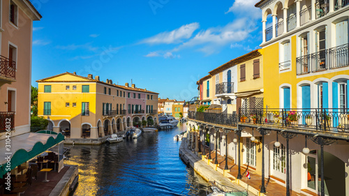 Fototapeta Naklejka Na Ścianę i Meble -  View Of Colorful Houses And Boats In Port Grimaud During Summer Day-Port Grimaud, France