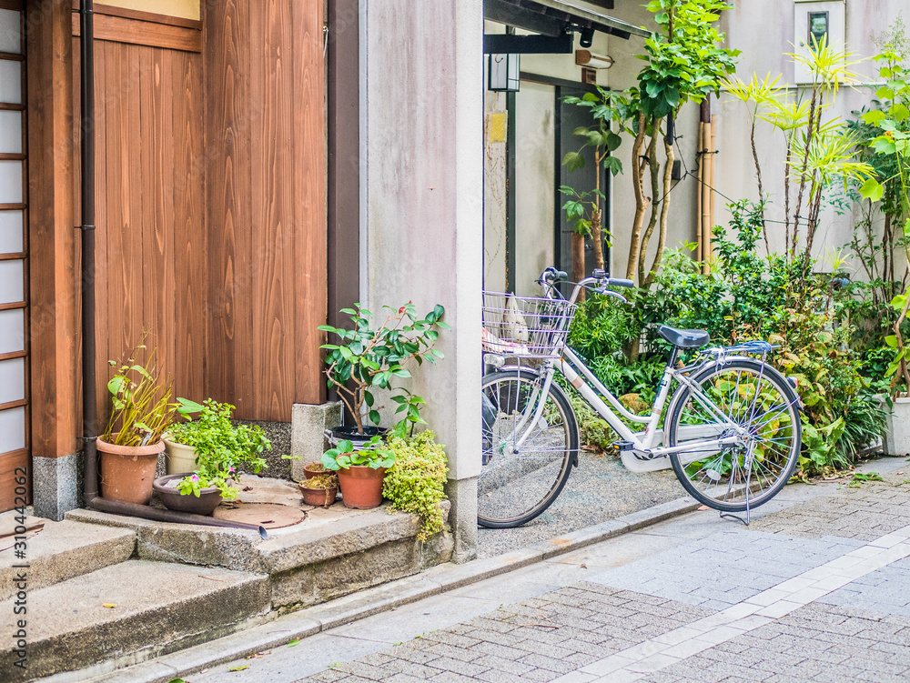 Entre culture et tradition dans les rues de Kyoto, ay pays des geishas