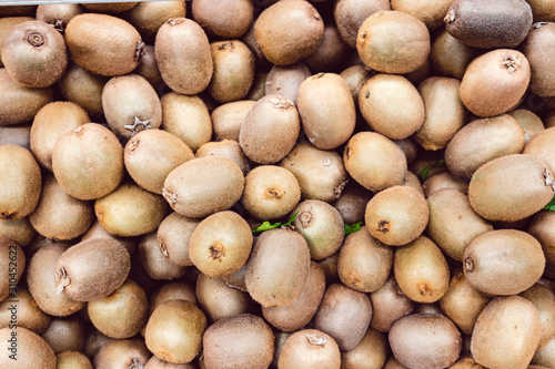 Kiwis at the street market