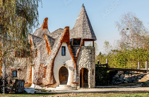 Bild auf Leinwand Charming Clay Castle