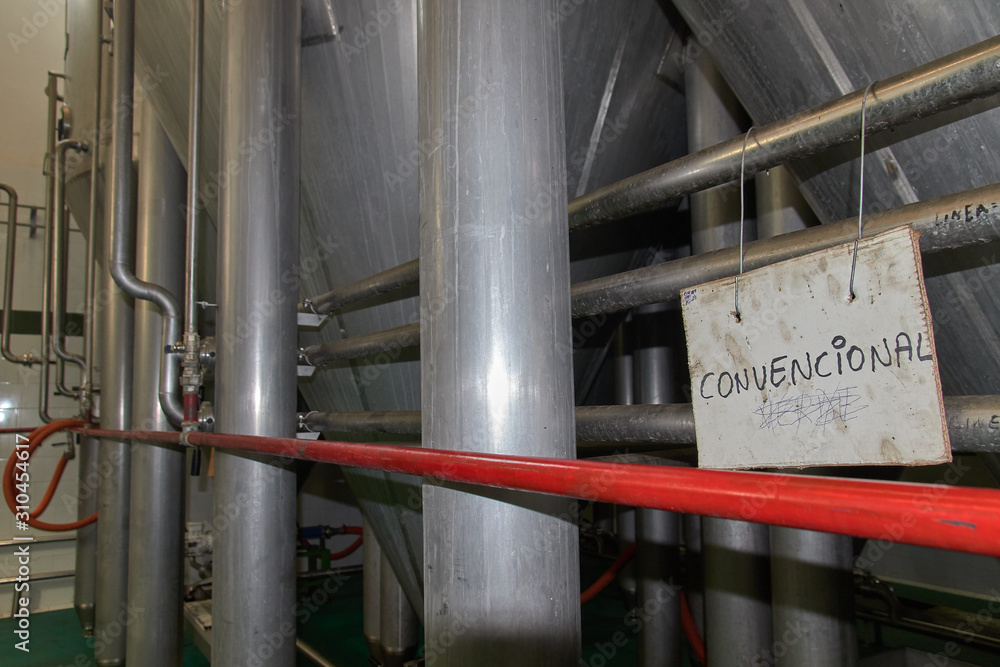 Spanish olive oil process in factory Spanish olive oil process in factory