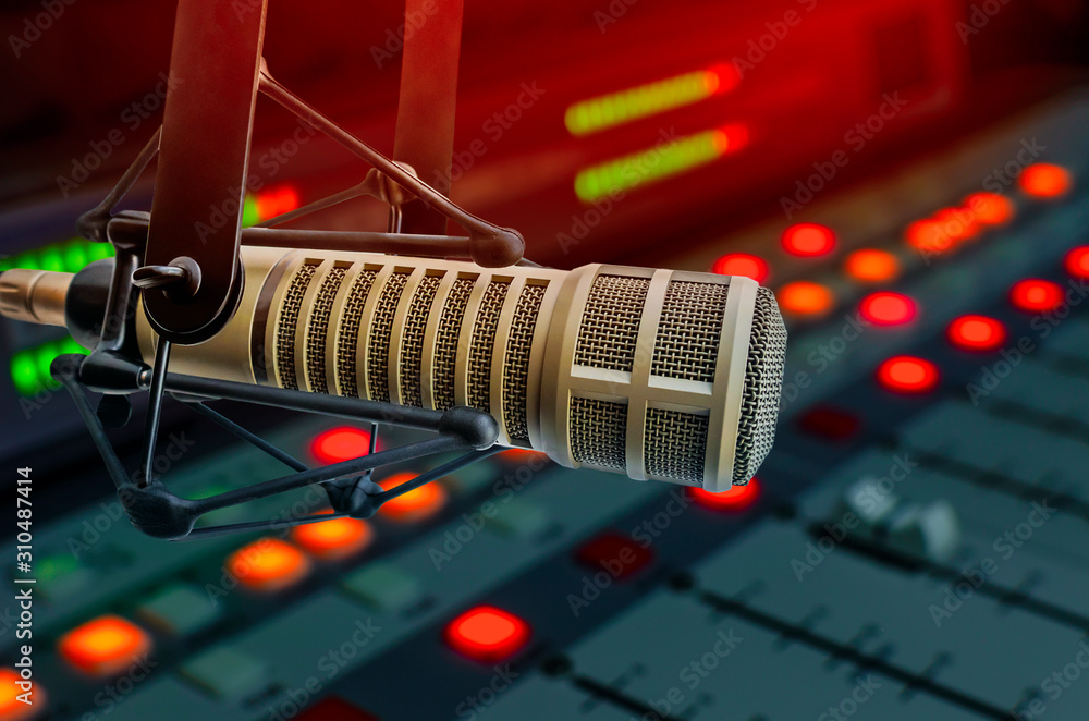 Professional microphone in Radio studio Stock 写真 | Adobe Stock
