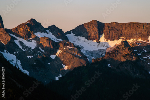 Mount Ranier National Park in Washington State © DesiDrew Photography