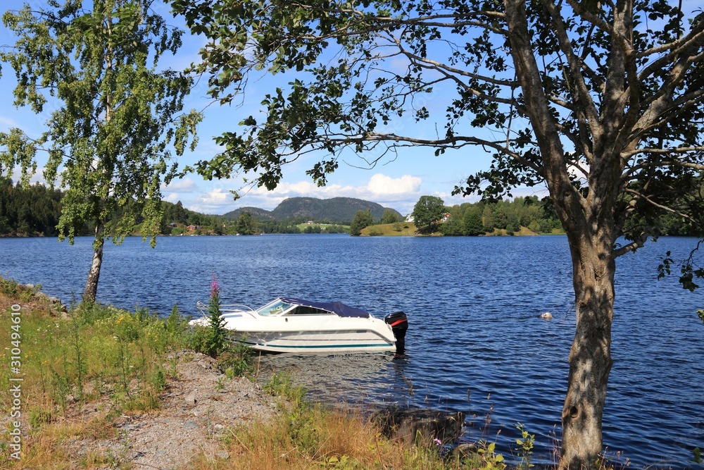 Telemarkskanalen - Lake Norsjo