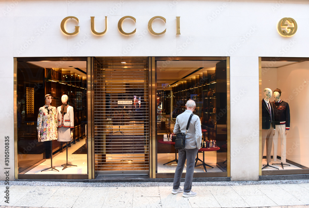 Foto Stock Verona, Italy June 06, 2017: Gucci store in Verona, Italy. |  Adobe Stock