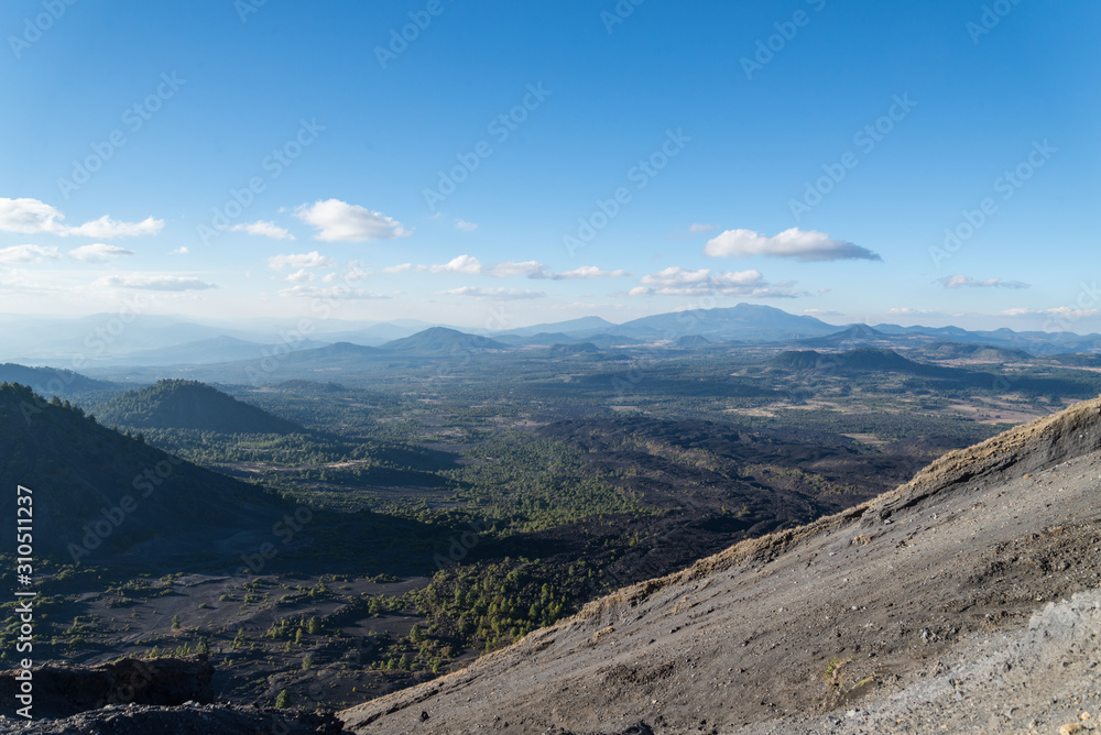 Panoramica desde el volcan Paricutin, Michoacan. Mexico