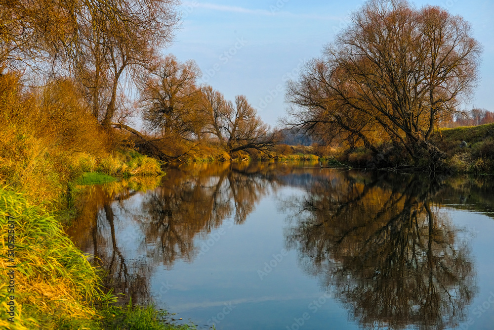 image of the river in autumn