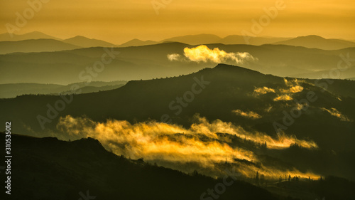 Fototapeta Naklejka Na Ścianę i Meble -  Awesone sunrise in the mountains. Bieszczady, the part of Carpathian Mountains. Poland.