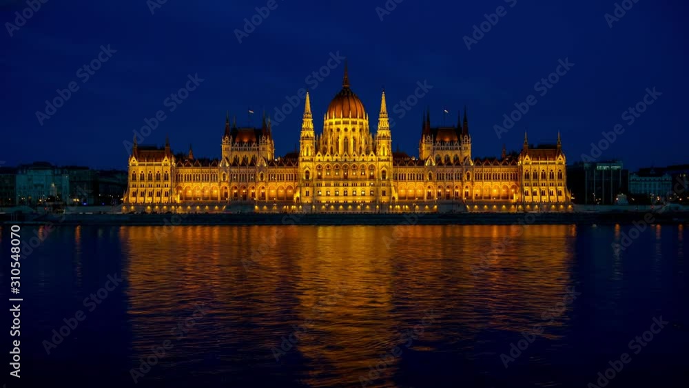 Budapest, Time-lapse of Hungarian Parliament at sunset, Czech Republic Budapest, Time-lapse of Hungarian Parliament at sunset, Czech Republic