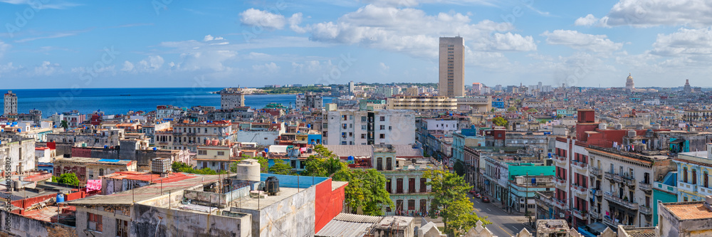 Fototapeta premium High resolution panoramic view of Havana