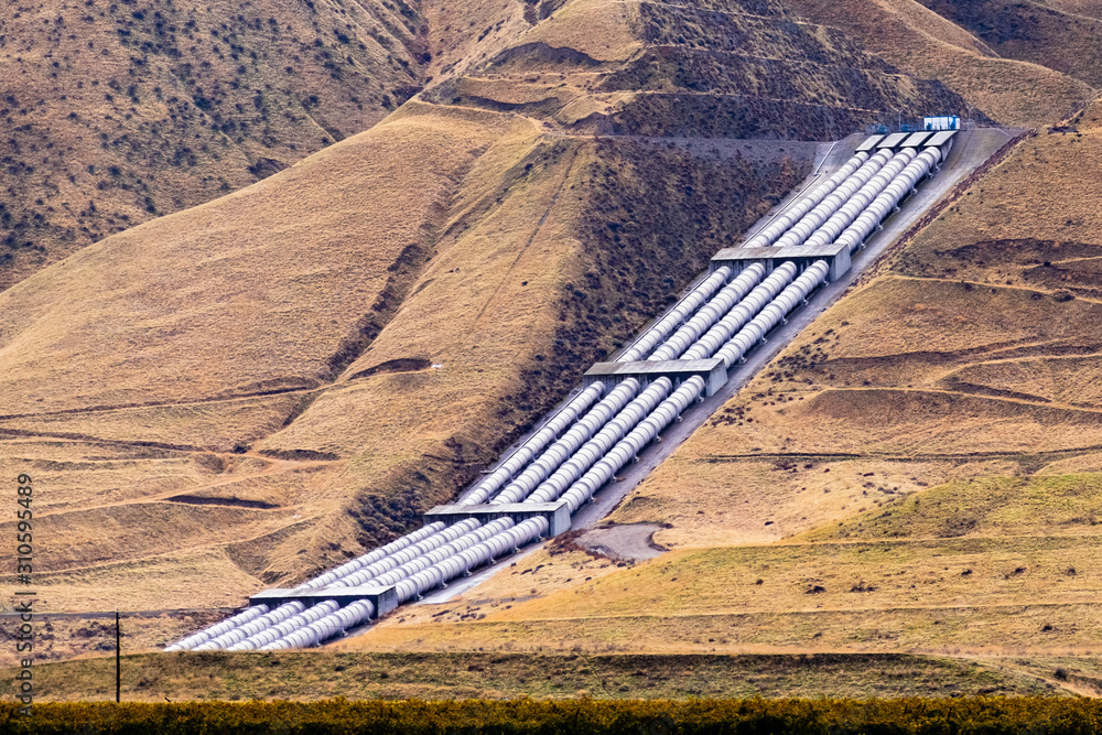 Aqueducts at the south end of San Joaquin Valley, taking pumped water