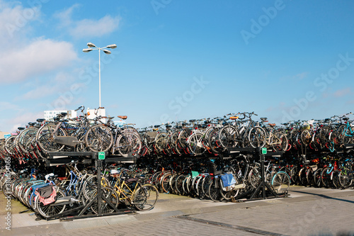 Εκτύπωση καμβά Public Bicycle parking central station