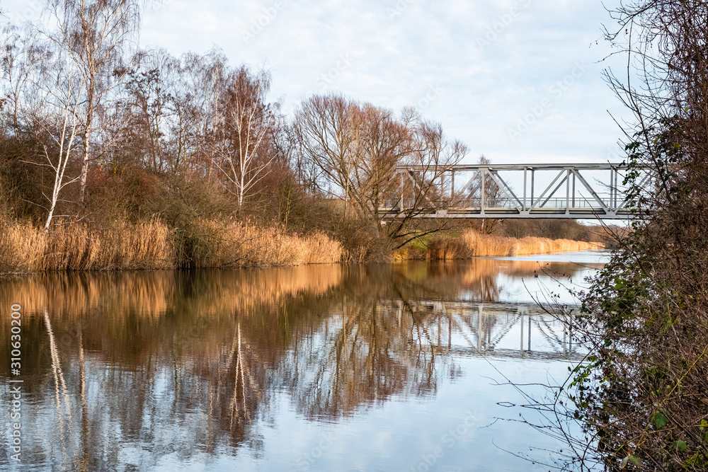 Obraz premium Brücke über den Saale Leipzig Kanal