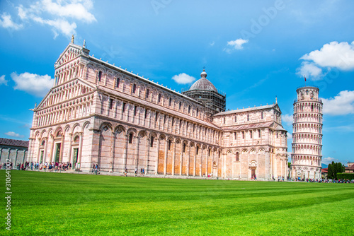 Obraz na płótnie Picturesque landscape with church and famous sloping tower in Pisa, Italy. fascinating exotic amazing places. w salonie