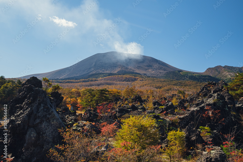 秋の浅間山