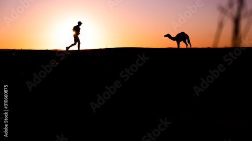 Corredor en el desierto