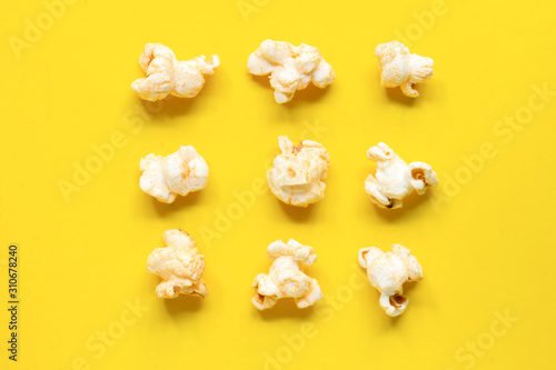 Lay popcorn Full piece Look delicious On the yellow isolate scene