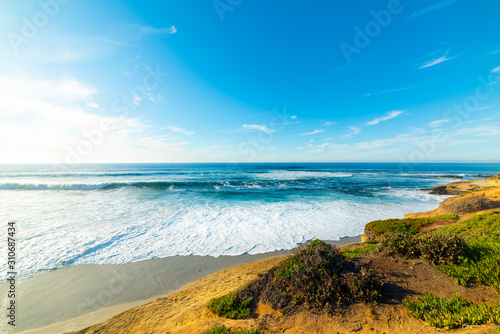 Blue sea under a clear sky in La Jolla beach