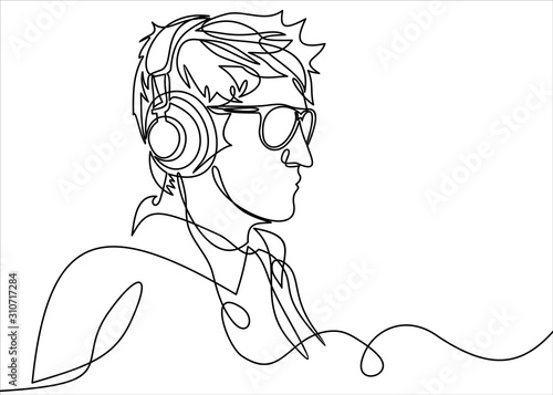 profile portrait of man in headphones - continuous line drawing