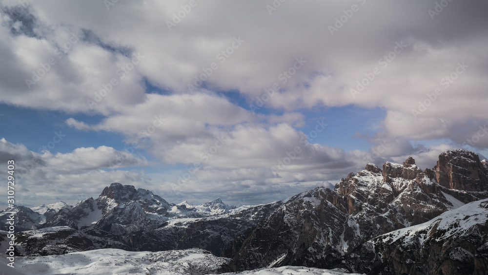 Obraz premium Beautiful autumn landscape in the Dolomites mountains, Italy. Panorama scene. 