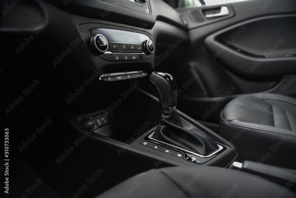 Automatic gearbox 