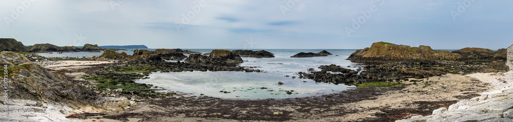 panorámica Puerto de Ballintoy, Irlanda del Norte