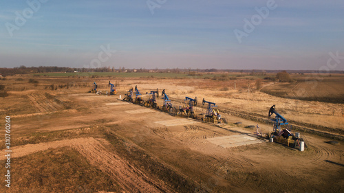 Dry field with oil extraction mechanisms