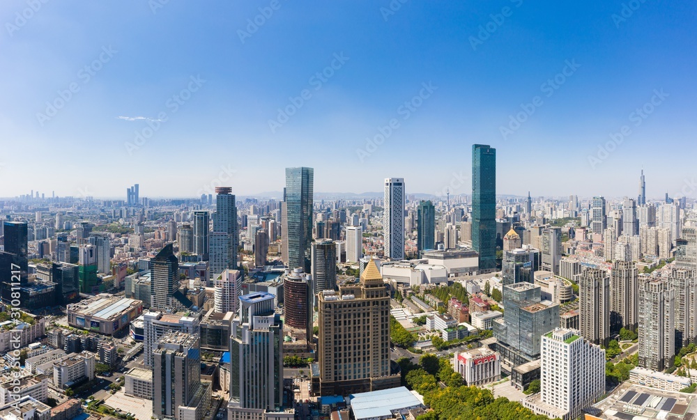 Obraz premium Skyline of Nanjing City in A Sunny Day