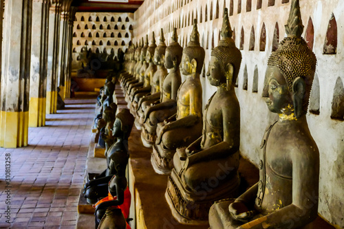 Canvas Print buddha statue in temple, digital photo picture as a background