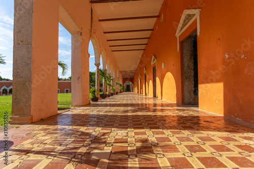 Tableau sur toile hacienda corridor