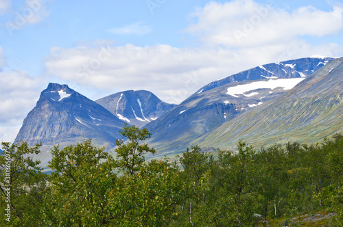 Hiking and backpacking in the valley of the highest Swedish mountains. Nikkaluoakta and Kebnekaise valley