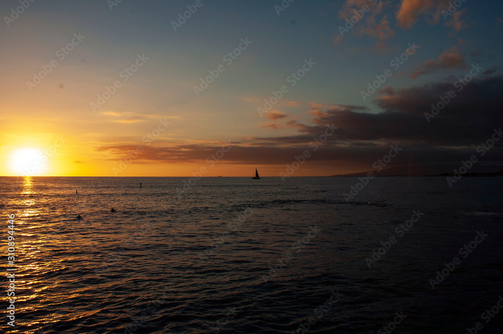 南国　ハワイ　ビーチ　サーフィン　夕日　海　景色　空　サンセット