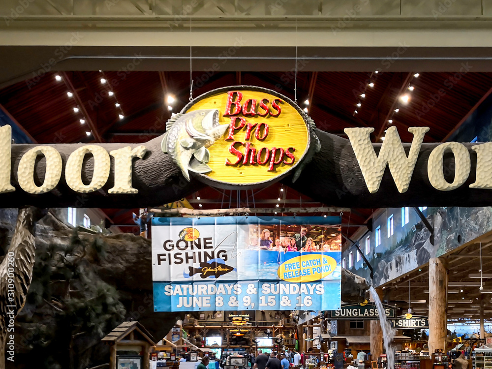 Vaughan, Ontario, Canada - June 4, 2019: Bass Pro Shops store entrance at  Vaughan Mills mall near Toronto, an American retailer of hunting, fishing,  camping and related outdoor recreation merchandise Stock Photo