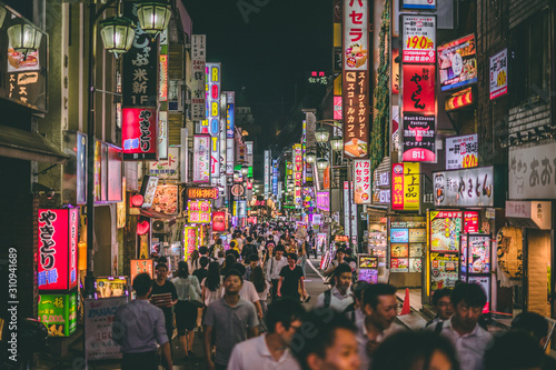 Japanese street neons © Arthur