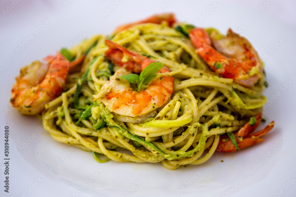 King prawns and pesto sauce with spaghetti King prawns and pesto sauce with spaghetti