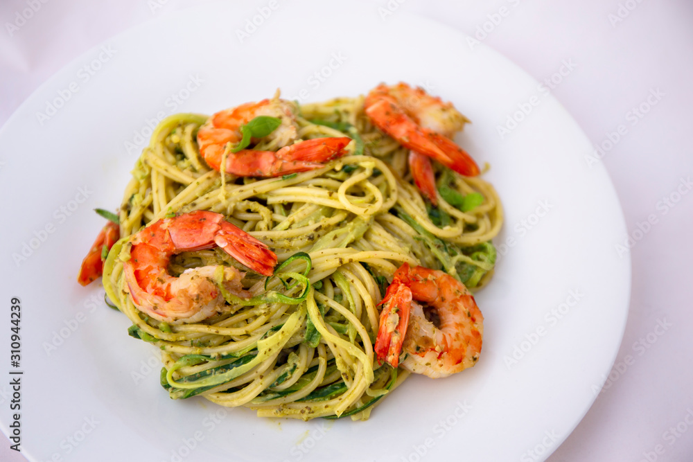 King prawns and pesto sauce with spaghetti King prawns and pesto sauce with spaghetti