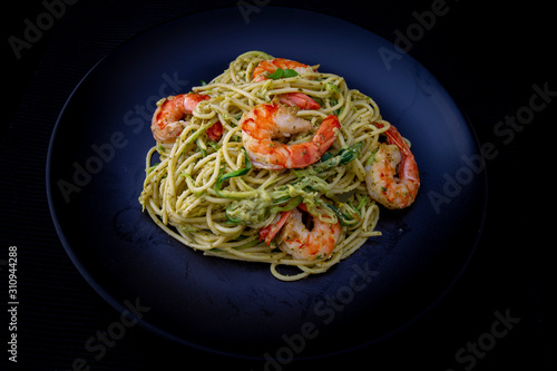 King prawns and pesto sauce with spaghetti