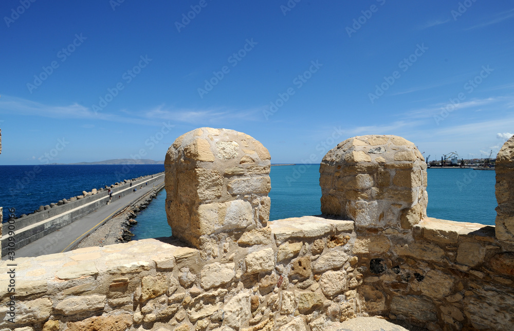 La terrasse de la forteresse de Koulès à Héraklion en Crète