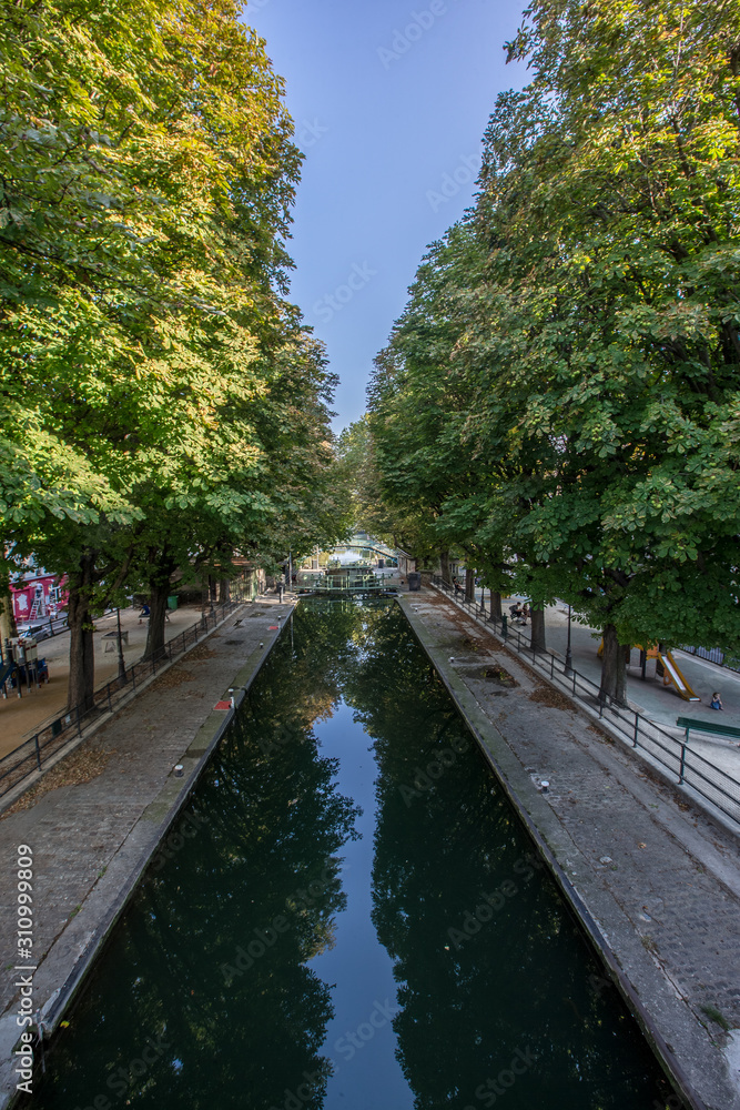 le canal saint martin