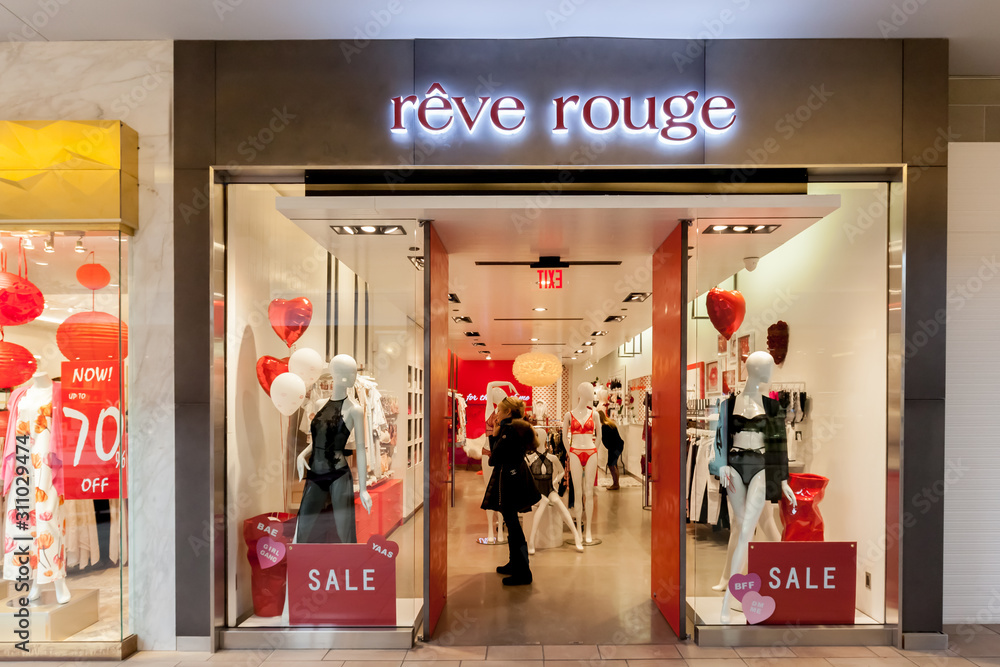 Zdjęcie Stock: Toronto, Canada - February 12, 2018: Reve Rouge ...