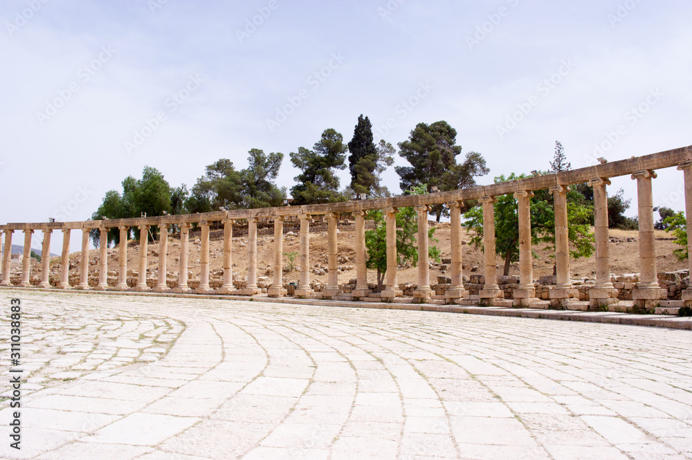 Ovale Piazza, forum in the ancient roman city of Gerasa in Jerash, Jordan.