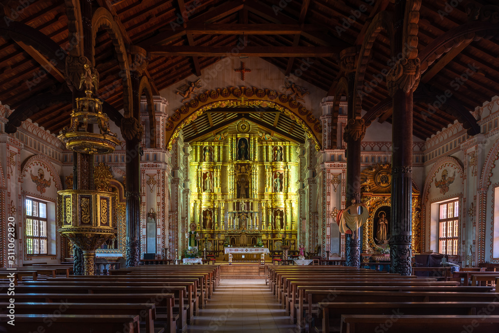 Obraz Interior of the Jesuit Mission church in San Ignacio de Velasco, Bolivia