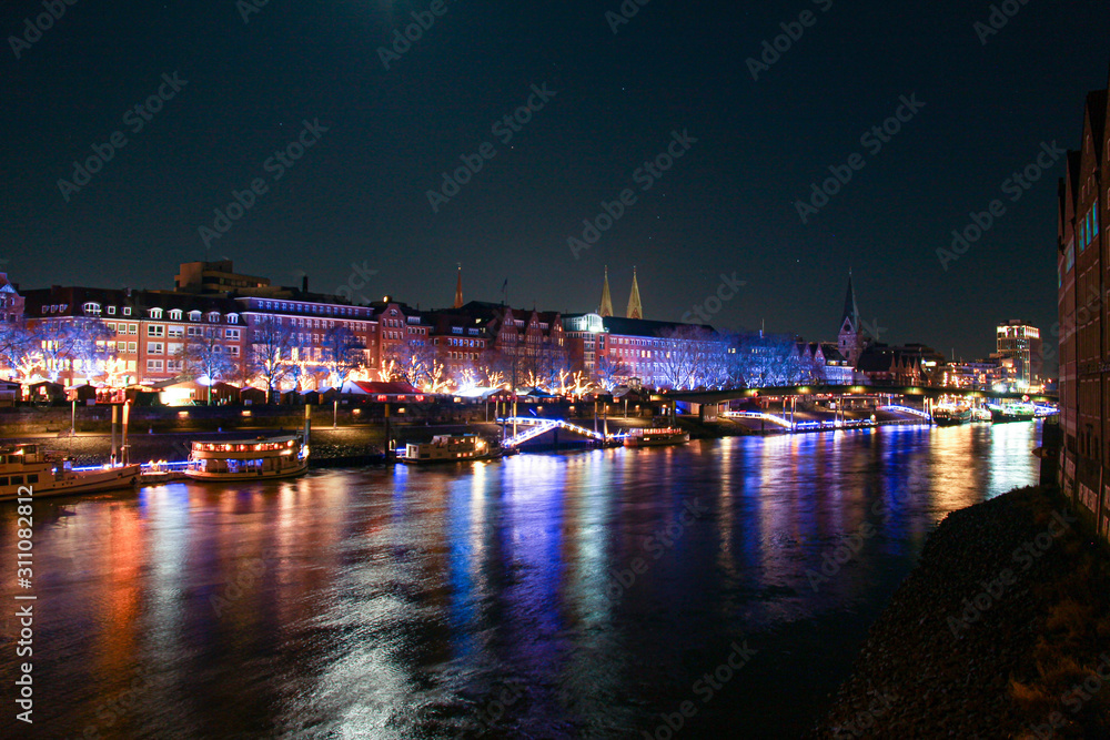 Bremen, Weser bei Nacht