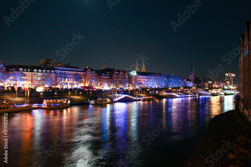 Bremen  Weser bei Nacht