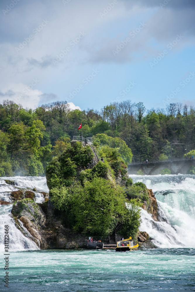 Fototapeta premium Rheinfall von Schaffhausen, Schweiz