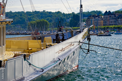 Bateau à vapeur à quai